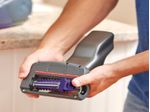 ASPIRADORA DE MANO BLACK DECKER INALAMBRICA PARA MASCOTAS 2 VELOCIDADES RECARGABLE GRIS-PURPURA