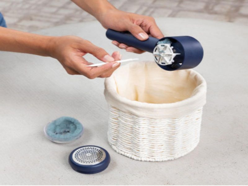 REMOVEDOR DE PELUSA BLACK DECKER  CON USB RECARGABLE AZUL